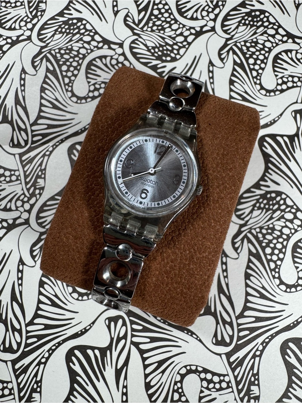 SWATCH 2004 Metallic Dune LK258G stainless steel bracelet quartz wristwatch
